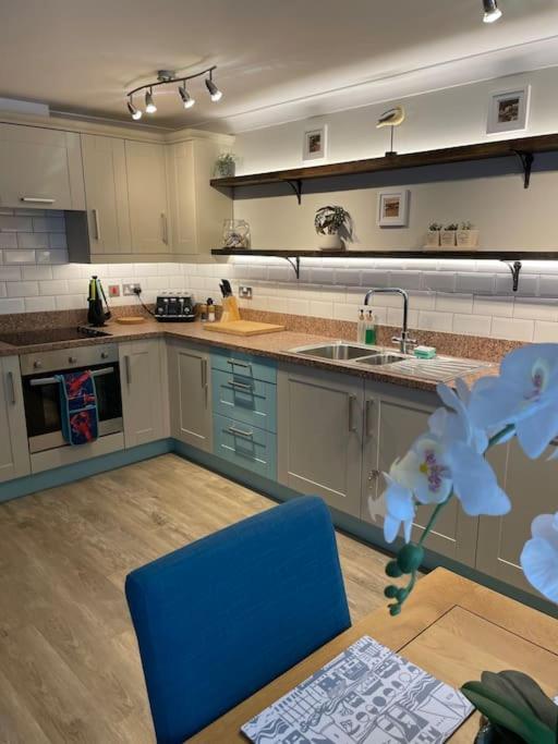 Seaside Modern Apartment 웨스트워드 호 외부 사진